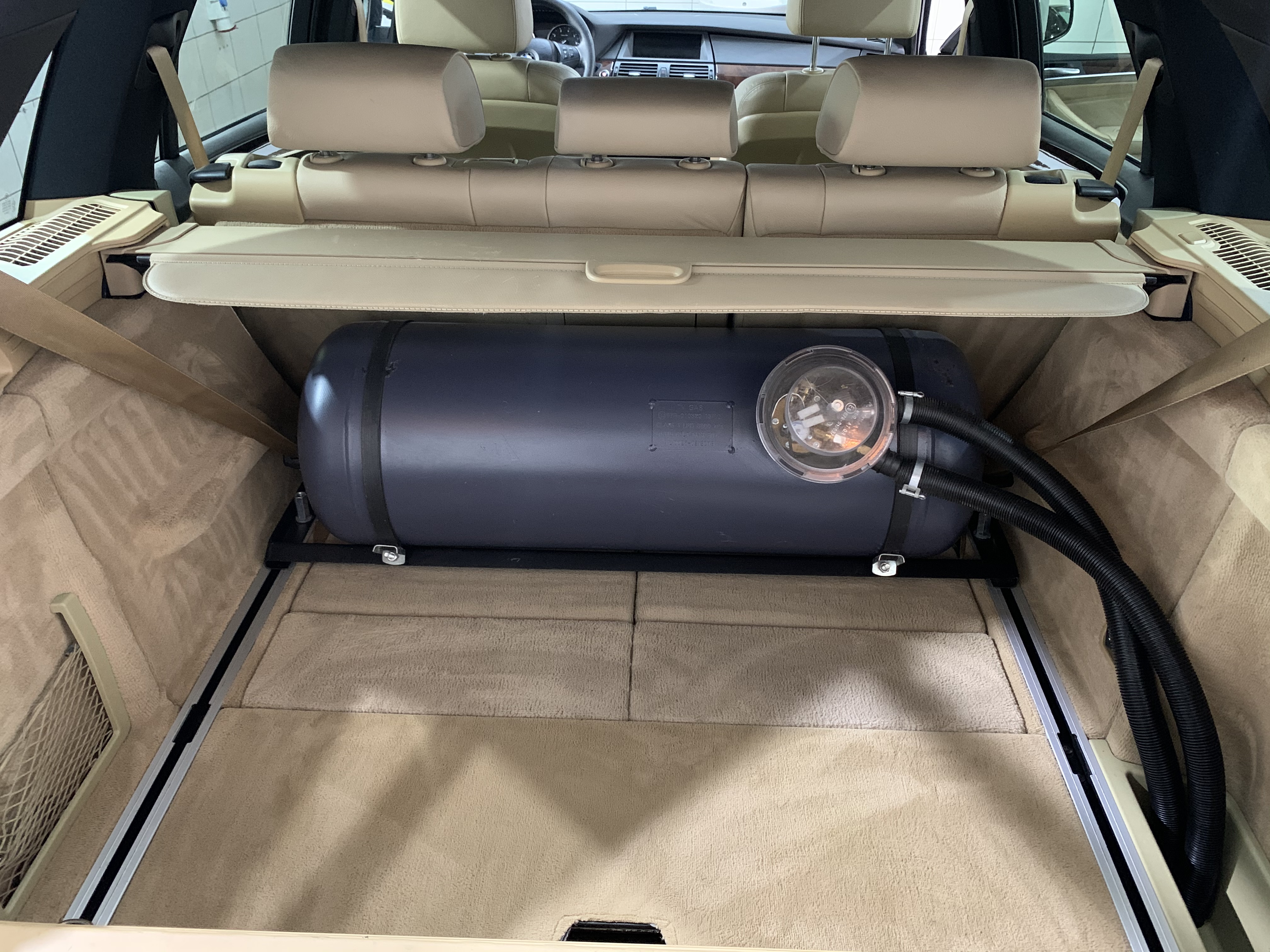 bmw x5 salona kimiska tirisana